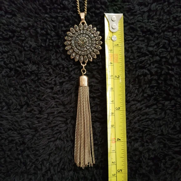 Reversible tassel pendant necklace - Picture 11 of 11